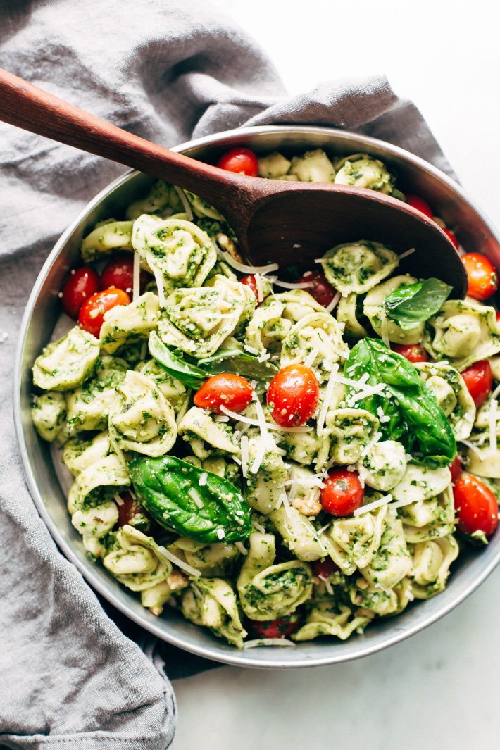 15-minute-spinach-pesto-tortellini-salad-1